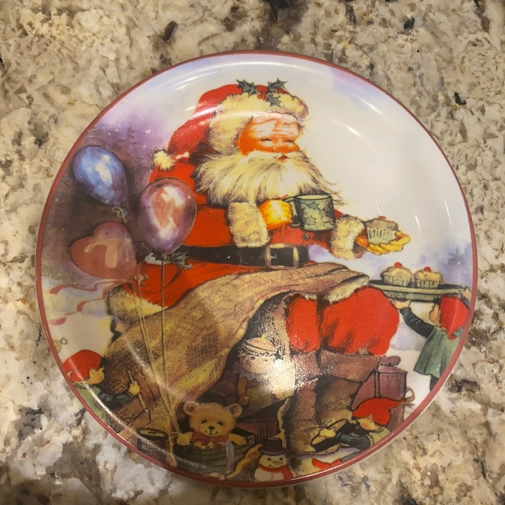 Small Santa cookie plate